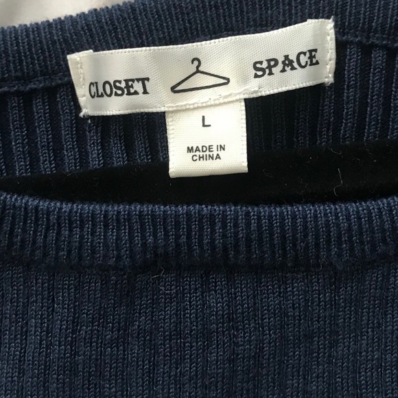 Cropped Sweater - Picture 2 of 2